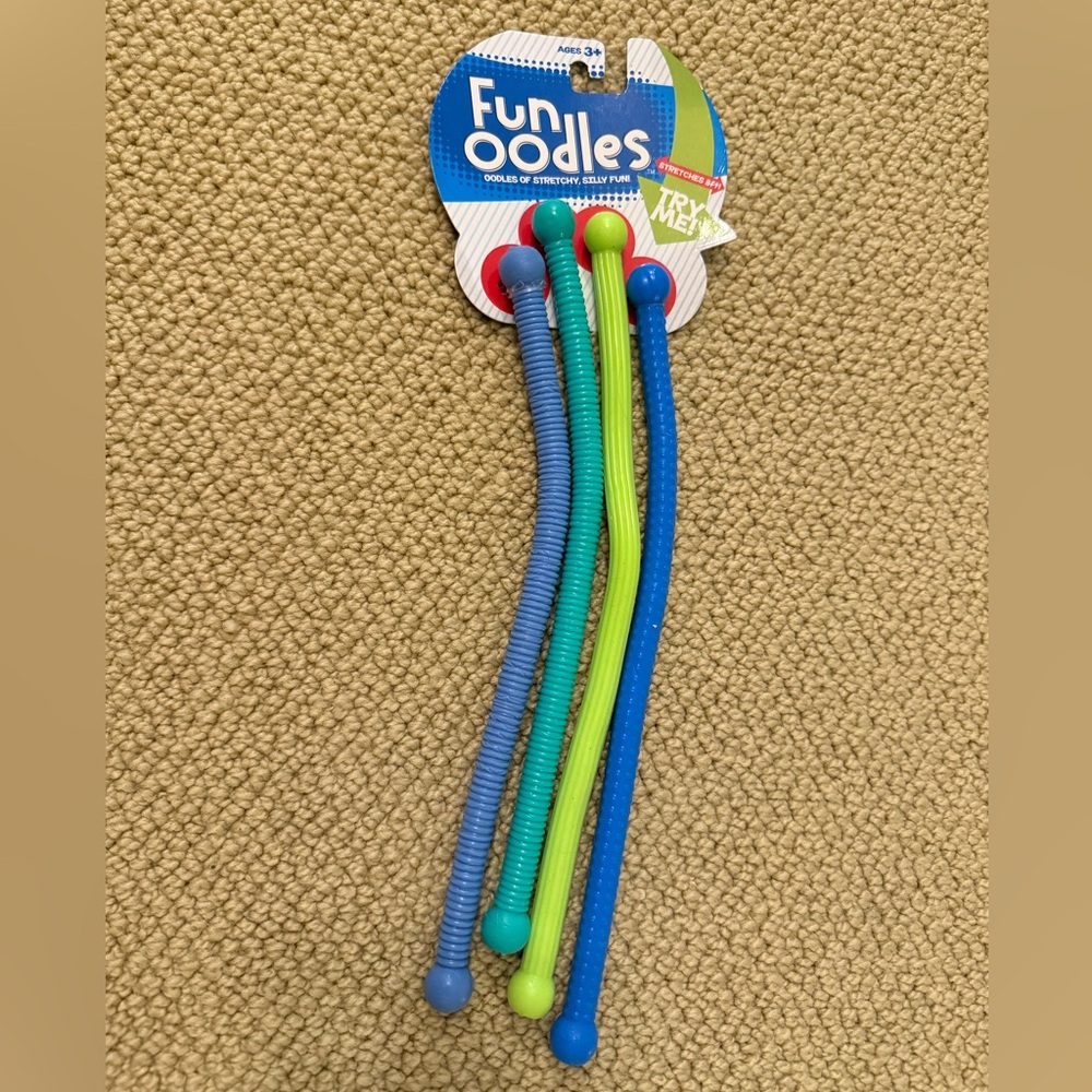 fun oodles stretchy 4 piece set!